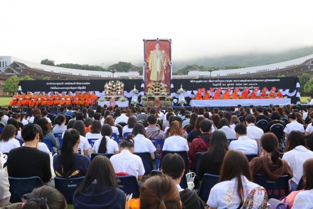 พระสงฆ์เจริญชัยสิทธิคาถา ถวายเป็นพระราชกุศลพระบาทสมเด็จพระปรมินทรมหาภูมิพลอดุลยเดช ณ ลานเฉลิมพระเกียรติสมเด็จพระศรีนครินทราบรมราชชนนี พระสงฆ์เจริญชัยสิทธิคาถา ถวายเป็นพระราชกุศลพระบาทสมเด็จพระปรมินทรมหาภูมิพลอดุลยเดช ณ ลานเฉลิมพระเกียรติสมเด็จพระศรีนครินทราบรมราชชนนี