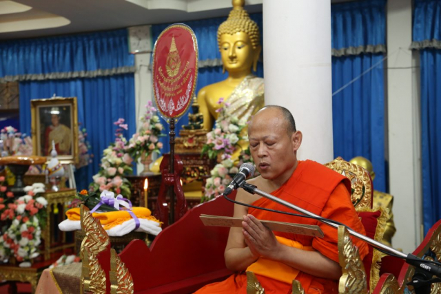 พระสงฆ์แสดงพระธรรมเทศนา “อานิสงส์กฐิน” 1 กัณฑ์