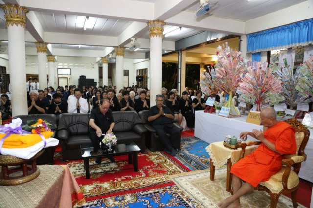 ประธานในพิธีกรวดน้ำ