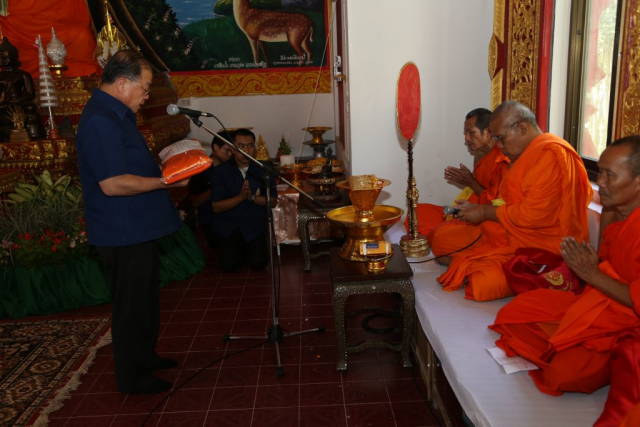 ประธานกล่าวคำถวายผ้าพระกฐิน