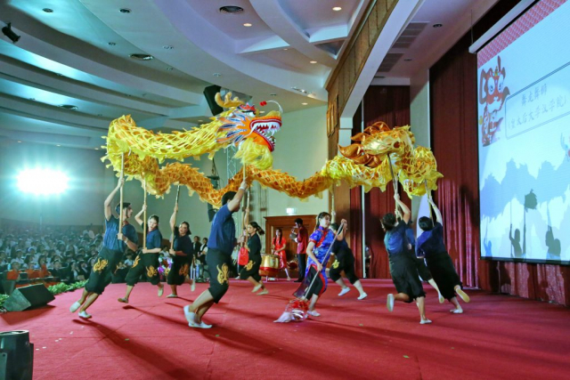 งานแสดงนาฏศิลป์ ชุด “จีน-ไทย ใช่อื่นไกล พี่น้องกัน” จากมหาวิทยาลัยเซี่ยเหมิน สาธารณรัฐประชาชนจีน