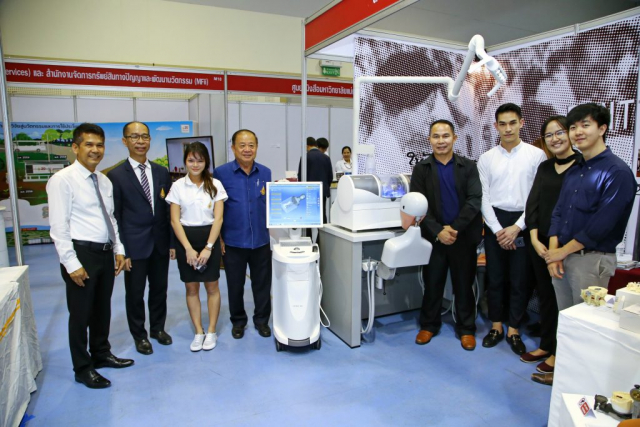 นิทรรศการ “Research to Market” โดยมหาวิทยาลัยแม่ฟ้าหลวง และการนำเสนอผลงานวิจัยและวิชาการของ 14 สำนักวิชา