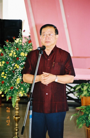 รศ.ดร.วันชัย ศิริชนะ อธิการบดีได้ให้โอวาทแก่ผู้เข้าร่วมพิธี