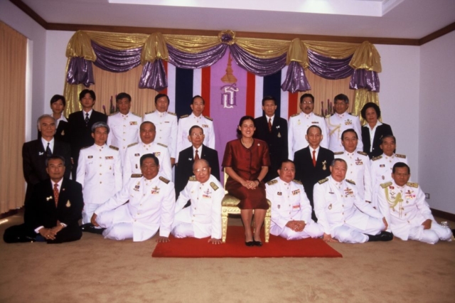 สมเด็จพระเทพรัตนราชสุดา สยามบรมราชกุมารี ทรงฉายพระฉายาลักษณ์ร่วมกับผู้บริหารของมหาวิทยาลัย จำนวน 2 ชุด