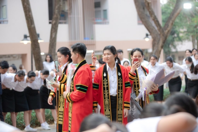 บัณฑิตมหาวิทยาลัยแม่ฟ้าหลวง รุ่นที่ 17