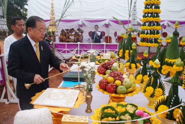 พิธีบวงสรวงเทพยดา ณ มณฑลพิธีวางศิลาฤกษ์