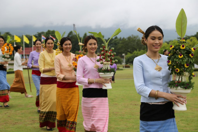 ขบวนแห่เครื่องสักการะสมเด็จพระศรีนครินทราบรมราชชนนี