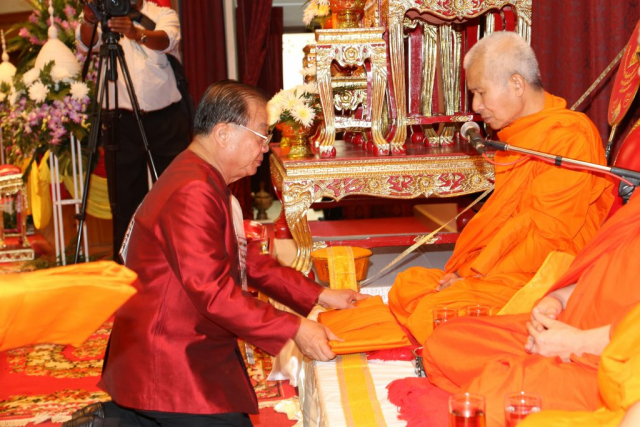 พิธีทางศาสนาในหอประชุมสมเด็จย่า