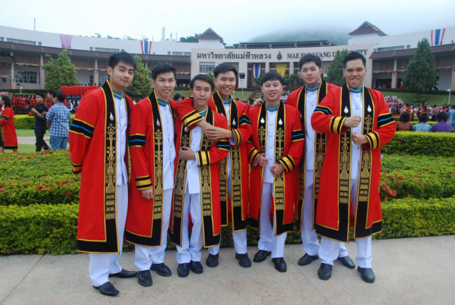 บัณฑิตมหาวิทยาลัยแม่ฟ้าหลวง รุ่นที่ 10
