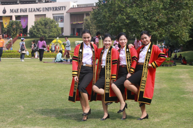 บัณฑิตมหาวิทยาลัยแม่ฟ้าหลวง รุ่นที่ 12