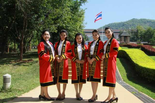 บัณฑิตมหาวิทยาลัยแม่ฟ้าหลวง รุ่นที่ 9