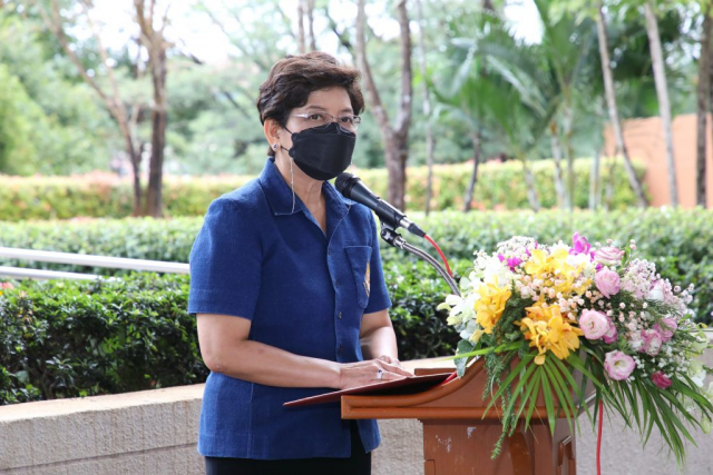 รองศาสตราจารย์ ดร. ชยาพร วัฒนศิริ อธิการบดีมหาวิทยาลัยแม่ฟ้าหลวง กล่าวรายงานวัตถุประสงค์