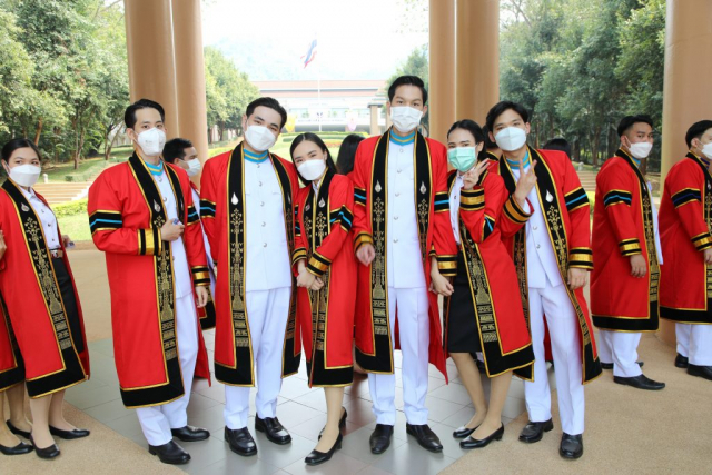 บัณฑิตมหาวิทยาลัยแม่ฟ้าหลวง รุ่นที่ 19