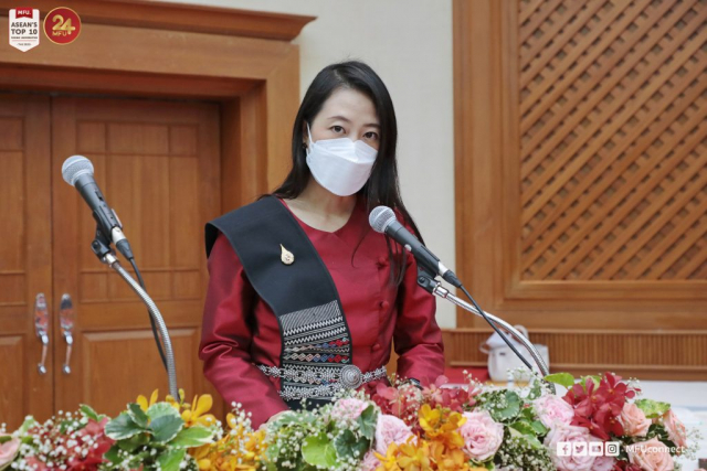 ผศ.สุกัล กฤตลักษณ์วงศ์ ประธานกรรมการจัดพิธีถวายผ้าป่าฯ กล่าวรายงานพิธีถวายผ้าป่าเพื่อการศึกษา ประจำปี 2565