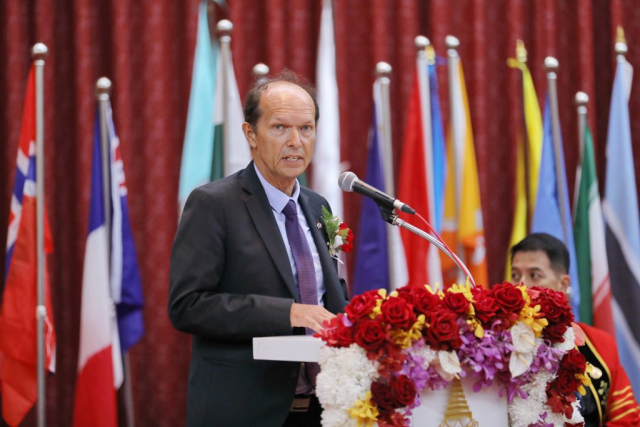 Mr. Jean-Baptiste Chauvin ผู้แทนสถานเอกอัครราชทูตฝรั่งเศสประจำประเทศไทย กล่าวสุนทรพจน์