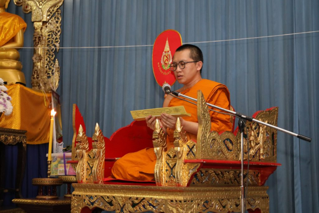 พระสงฆ์แสดงพระธรรมเทศนา “อานิสงส์กฐิน” 1 กัณฑ์