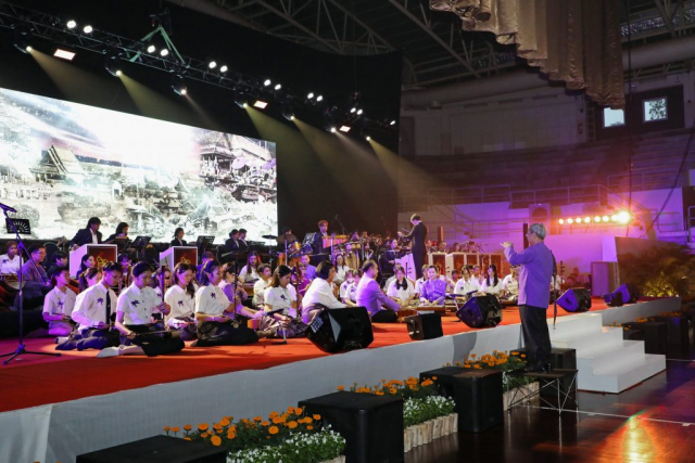 บรรยากาศการแสดงองค์ต่างๆ ในมหกรรมดนตรีเทิดพระเกียรติ ๖๙ พรรษา มหาจักรีสิรินธร