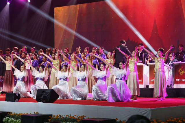บรรยากาศการแสดงองค์ต่างๆ ในมหกรรมดนตรีเทิดพระเกียรติ ๖๙ พรรษา มหาจักรีสิรินธร