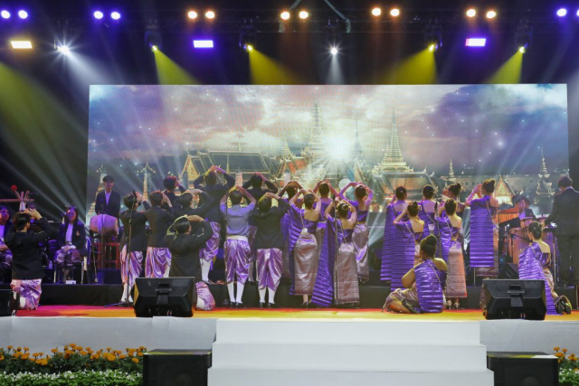 บรรยากาศการแสดงองค์ต่างๆ ในมหกรรมดนตรีเทิดพระเกียรติ ๖๙ พรรษา มหาจักรีสิรินธร