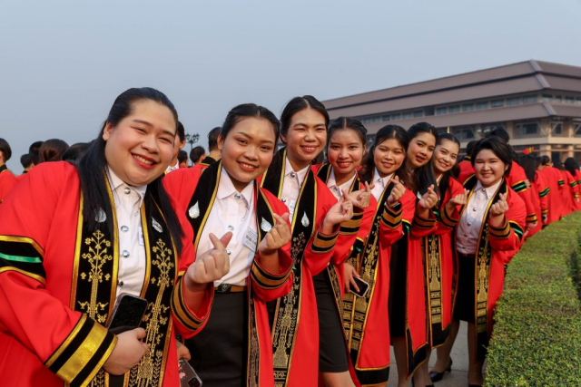 บัณฑิตมหาวิทยาลัยแม่ฟ้าหลวง รุ่นที่ 22
