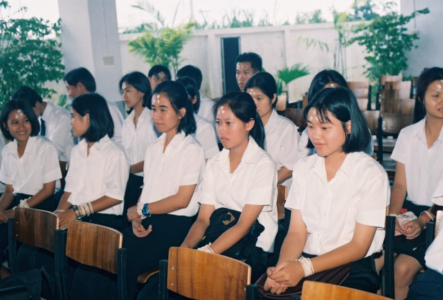 พิธีเปิดการศึกษาเป็นปฐมฤกษ์ และพิธีไหว้ครูและมอบตัวเป็นศิษย์ พ.ศ. 2542