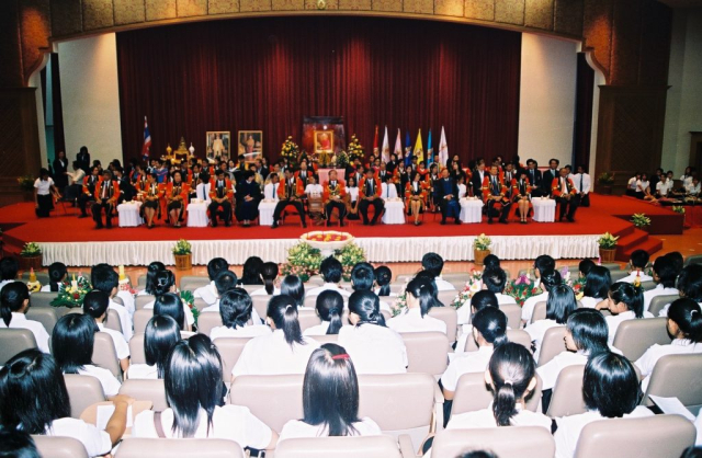 พิธีไหว้ครูและรับเป็นศิษย์ พ.ศ. 2547