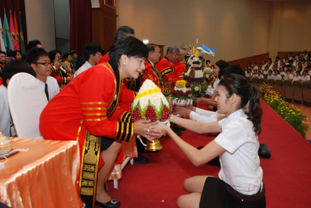 พิธีไหว้ครูและรับเป็นศิษย์ พ.ศ. 2555