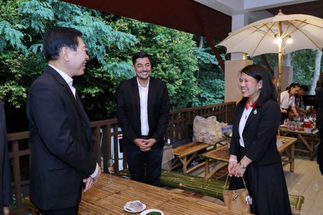 บรรยากาศ กาดหมั้ว ณ ห้องประชุมวนาสวรรค์