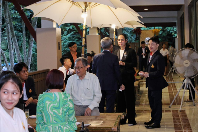 บรรยากาศ กาดหมั้ว ณ ห้องประชุมวนาสวรรค์