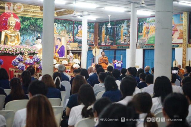 พระวชิรดิลก เจ้าอาวาสวัดพระแก้ว พระอารามหลวง แสดงพระธรรมเทศนา “อานิสงส์กฐิน” 1 กัณฑ์
