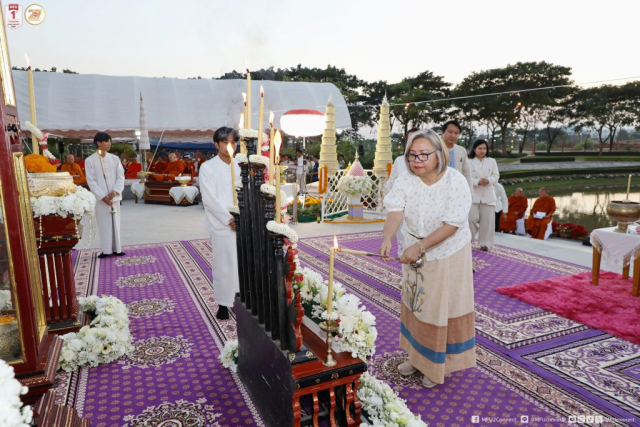 ดร.ปิยธิดา เพียรลุประสิทธิ์ คณบดีสำนักวิชาการจัดการ จุดเทียนนวหรคุณ